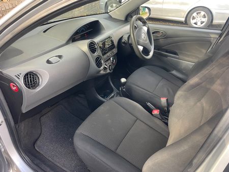 2017-Toyota-Etios-Etios-Sprint_5