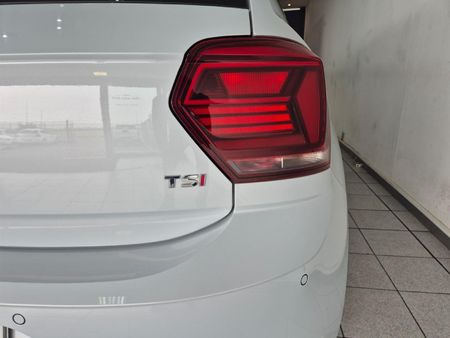 2018-Volkswagen-Polo-10-TSI-Highline-Auto-85kW_15