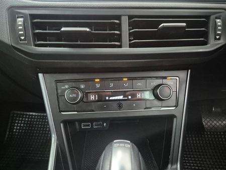 2018-Volkswagen-Polo-10-TSI-Highline-Auto-85kW_19