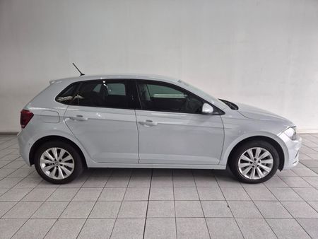 2018-Volkswagen-Polo-10-TSI-Highline-Auto-85kW_3