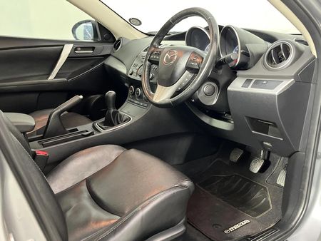 2014-Mazda-3-20-Individual_9