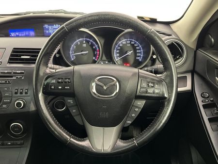 2014-Mazda-3-20-Individual_11