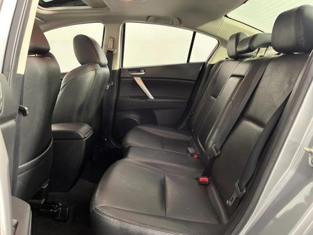 2014-Mazda-3-20-Individual_3