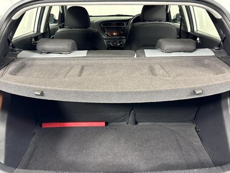 2019-Hyundai-i20-12-Motion_10