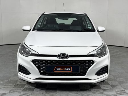 2019-Hyundai-i20-12-Motion_11