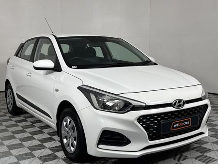 2019-Hyundai-i20-12-Motion_12