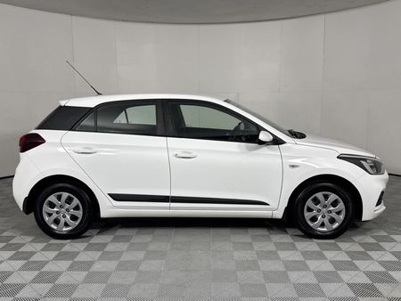 2019-Hyundai-i20-12-Motion_13
