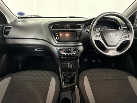 2019-Hyundai-i20-12-Motion_1
