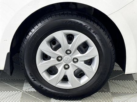 2019-Hyundai-i20-12-Motion_3