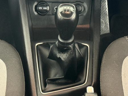 2019-Hyundai-i20-12-Motion_6