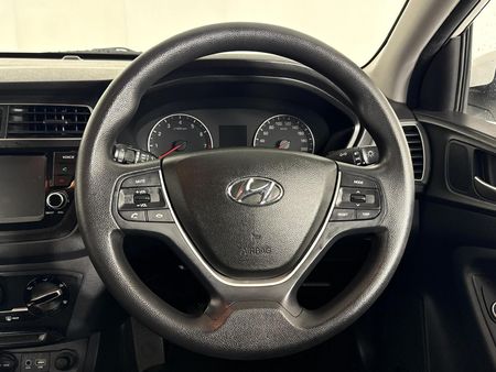 2019-Hyundai-i20-12-Motion_8