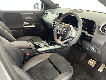 2021-Mercedes-Benz-GLA-200d-Progressive-Auto_9