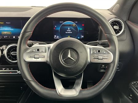 2021-Mercedes-Benz-GLA-200d-Progressive-Auto_10