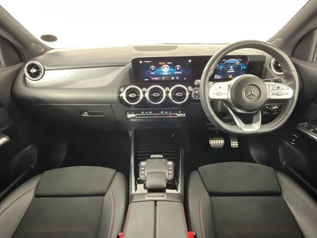 2021-Mercedes-Benz-GLA-200d-Progressive-Auto_1