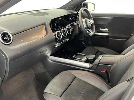 2021-Mercedes-Benz-GLA-200d-Progressive-Auto_8
