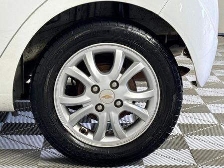 2017-Chevrolet-Spark-12-LS_6
