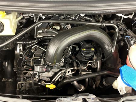 2019-Volkswagen-Kombi-20-TDI-Auto-103kW-Trendline_10