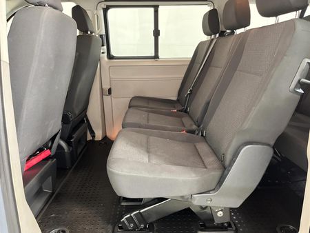 2019-Volkswagen-Kombi-20-TDI-Auto-103kW-Trendline_3