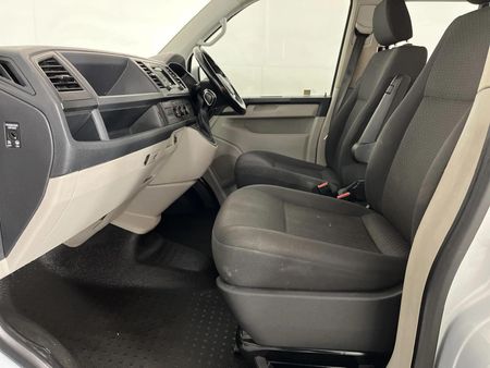 2019-Volkswagen-Kombi-20-TDI-Auto-103kW-Trendline_7