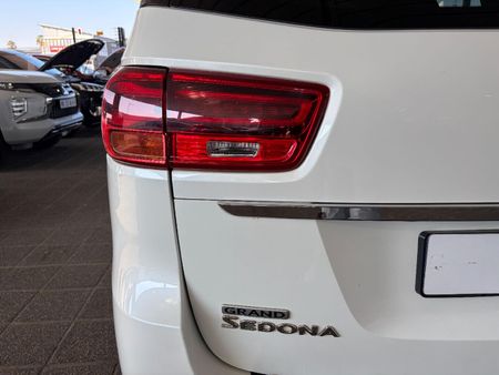 2020-Kia-Sedona-Grand-22-CRDi-SXL-Auto-7-seat_6