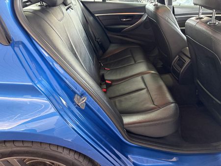 2019-BMW-3-Series-318i-M-Sport-Auto_13