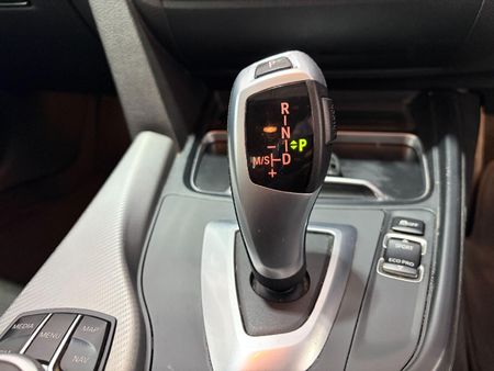 2019-BMW-3-Series-318i-M-Sport-Auto_17