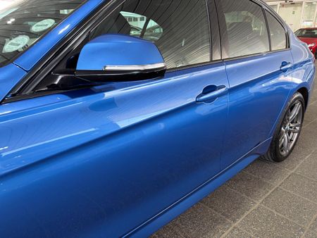 2019-BMW-3-Series-318i-M-Sport-Auto_5