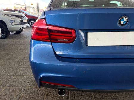 2019-BMW-3-Series-318i-M-Sport-Auto_7