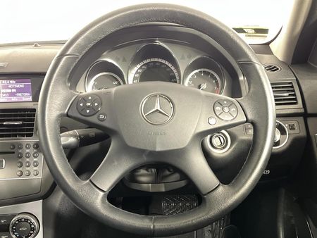 2011-Mercedes-Benz-C-Class-C-180-CGI-BE-Avantgarde-Auto_11