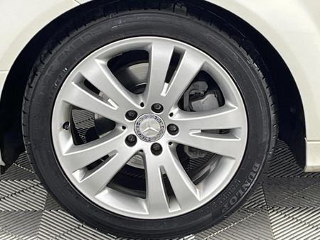 2011-Mercedes-Benz-C-Class-C-180-CGI-BE-Avantgarde-Auto_4