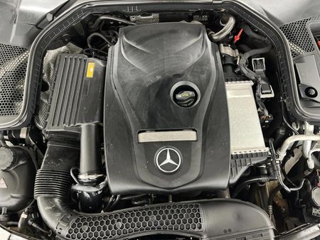 2017-Mercedes-Benz-C-Class-C-180-AMG-Line-Auto_12
