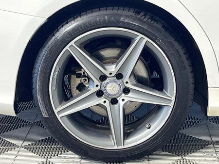2017-Mercedes-Benz-C-Class-C-180-AMG-Line-Auto_6