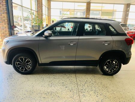 2022-Suzuki-Vitara-Brezza-15-GL_8