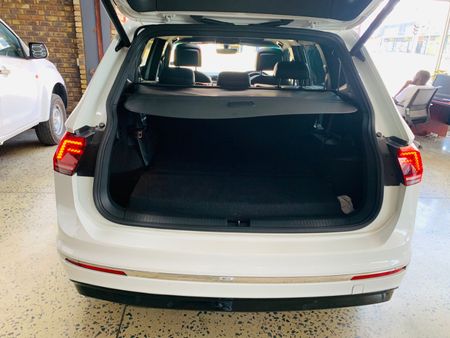 2019-Volkswagen-Tiguan-Allspace-14-TSI-Comfortline-Auto-110kW_17