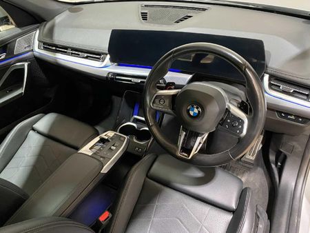 2025-BMW-X1-sDrive18d-M-Sport_16