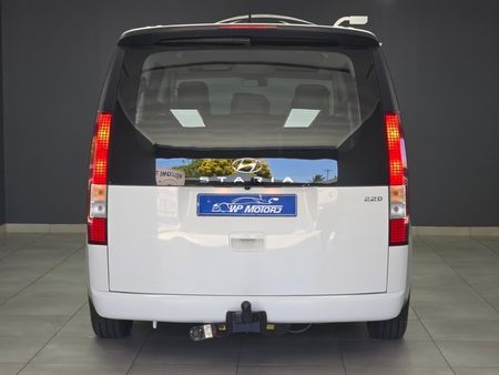 2023-Hyundai-Staria-22d-Executive-Auto_10