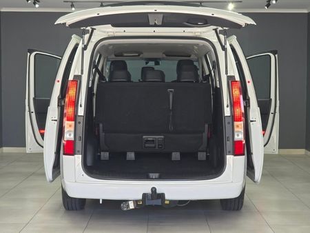 2023-Hyundai-Staria-22d-Executive-Auto_11