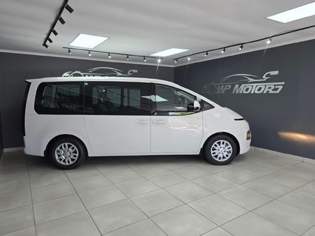 2023-Hyundai-Staria-22d-Executive-Auto_4