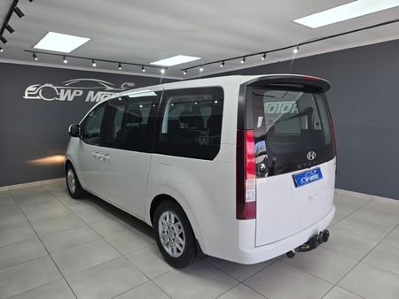 2023-Hyundai-Staria-22d-Executive-Auto_6