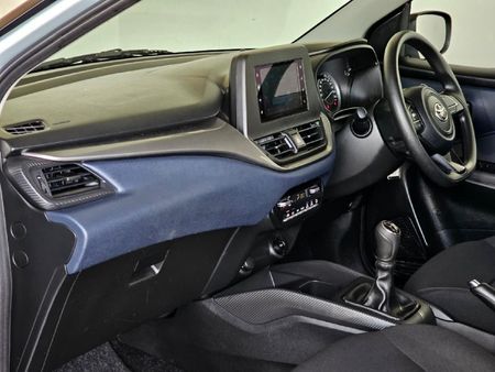 2024-Toyota-Starlet-15-XS_10