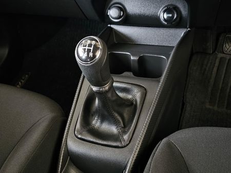 2024-Toyota-Starlet-15-XS_18