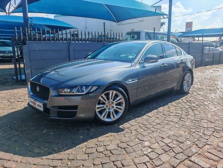 2017-Jaguar-XE-20D-Prestige-Auto_1