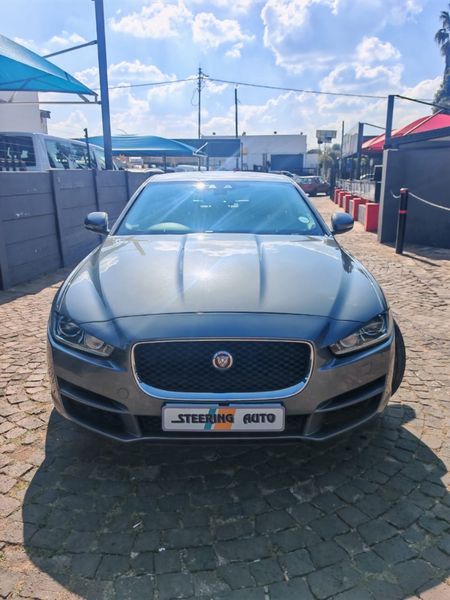 2017-Jaguar-XE-20D-Prestige-Auto_2