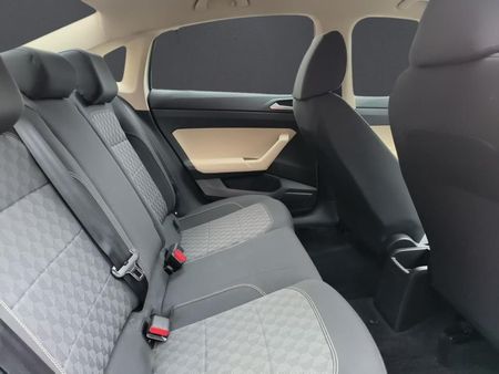 2024-Volkswagen-Polo-16-Classic-Auto_11