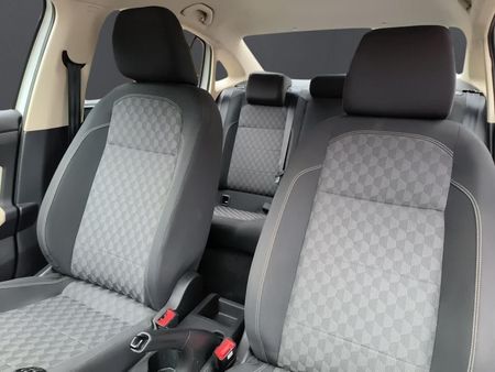2024-Volkswagen-Polo-16-Classic-Auto_13