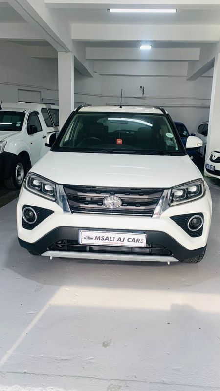 2022-Toyota-Urban-Cruiser-15-Petrol-Xs-Manual_0