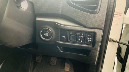 2022-Toyota-Urban-Cruiser-15-Petrol-Xs-Manual_12