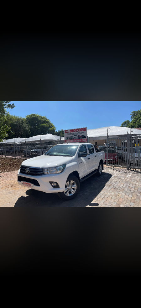 2017-Toyota-Hilux-24-GD-6-Raised-Body-SRX-Double-Cab_1