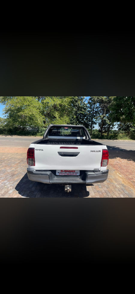 2017-Toyota-Hilux-24-GD-6-Raised-Body-SRX-Double-Cab_5