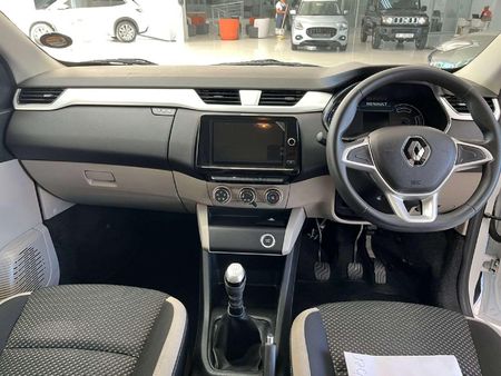 2020-Renault-Triber-10-Intens_14